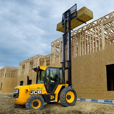Forklift unloading machinery and industrial equipment in Royal Tunbridge Wells