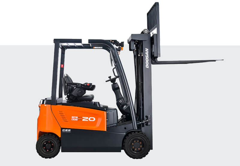 Forklift operator safely handling a commercial load in Royal Tunbridge Wells